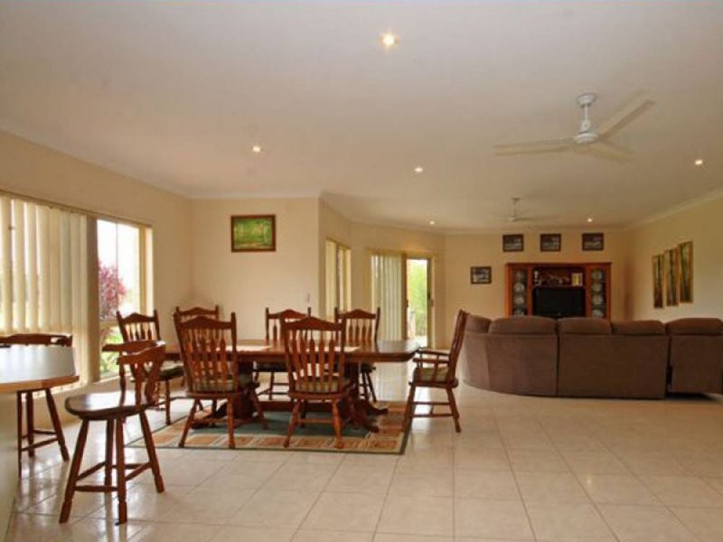 813 Old Gympie Road, Elimbah QLD 4516