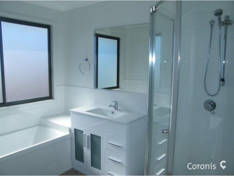 2/4 Sugarglider Close, Morayfield QLD 4506