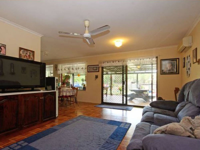 280 Peel Road, Beachmere QLD 4510