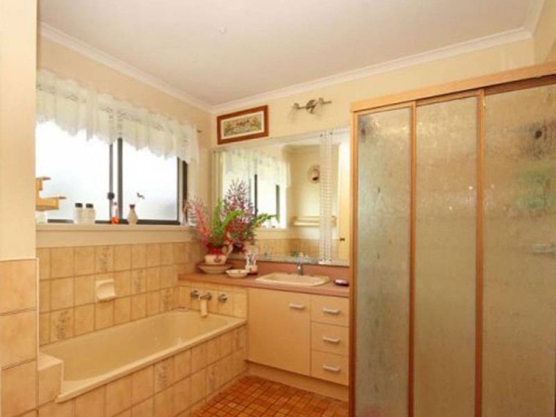 280 Peel Road, Beachmere QLD 4510