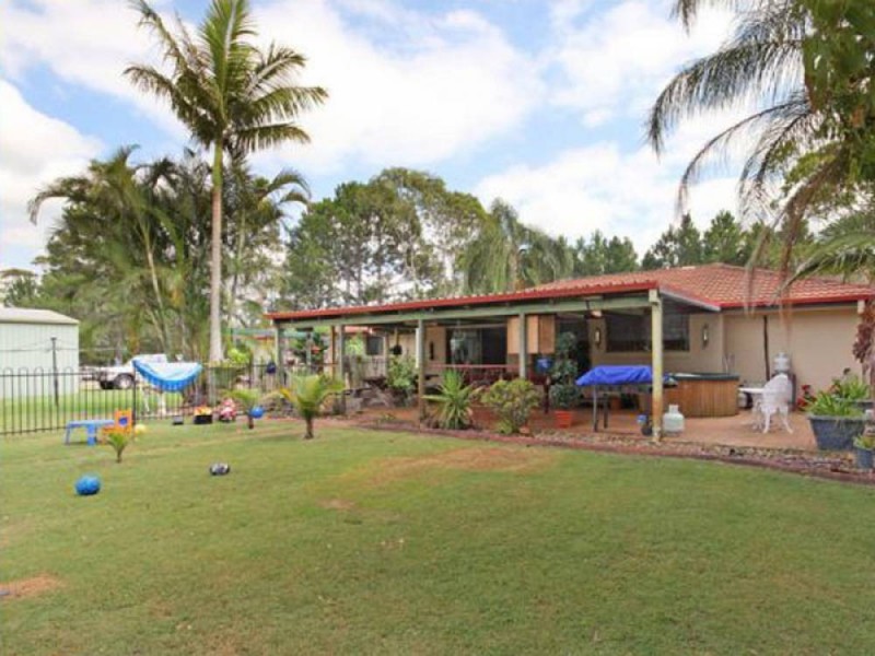 280 Peel Road, Beachmere QLD 4510