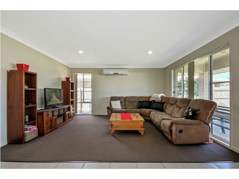 6 Feather Court, Morayfield QLD 4506