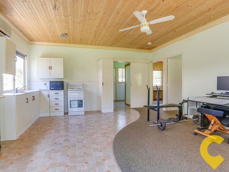 501 Oakey Flat Road, Morayfield QLD 4506