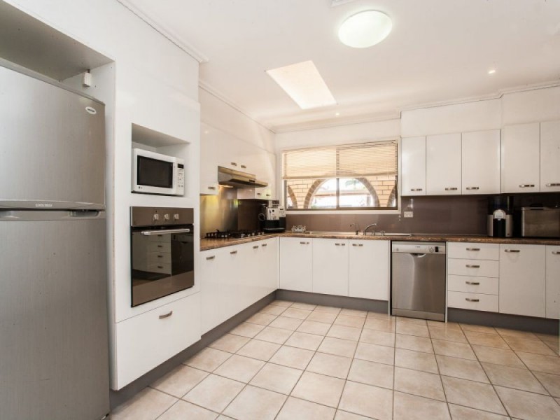1 Creek Street, Redcliffe QLD 4020