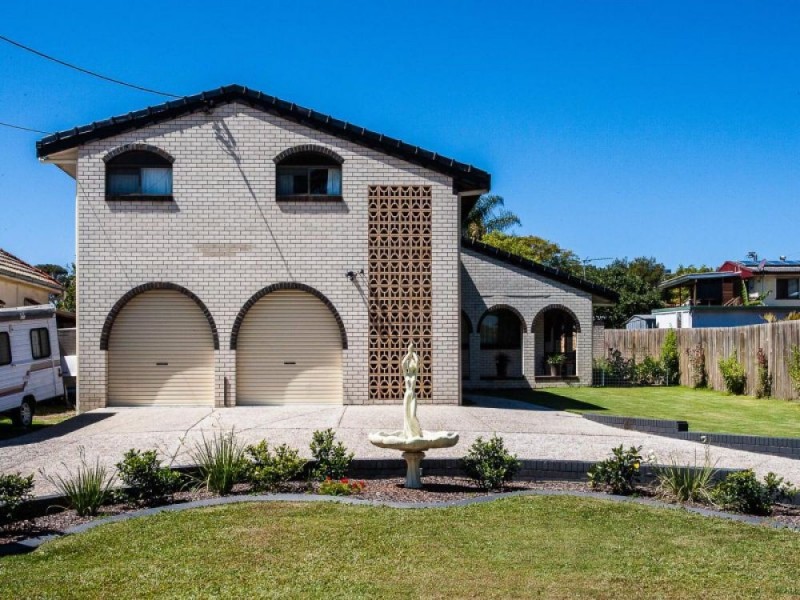 1 Creek Street, Redcliffe QLD 4020