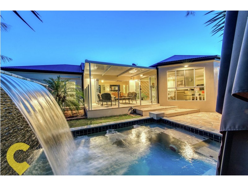 12 Woodswallow Place, Bellbowrie QLD 4070