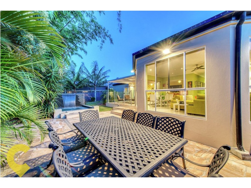 12 Woodswallow Place, Bellbowrie QLD 4070