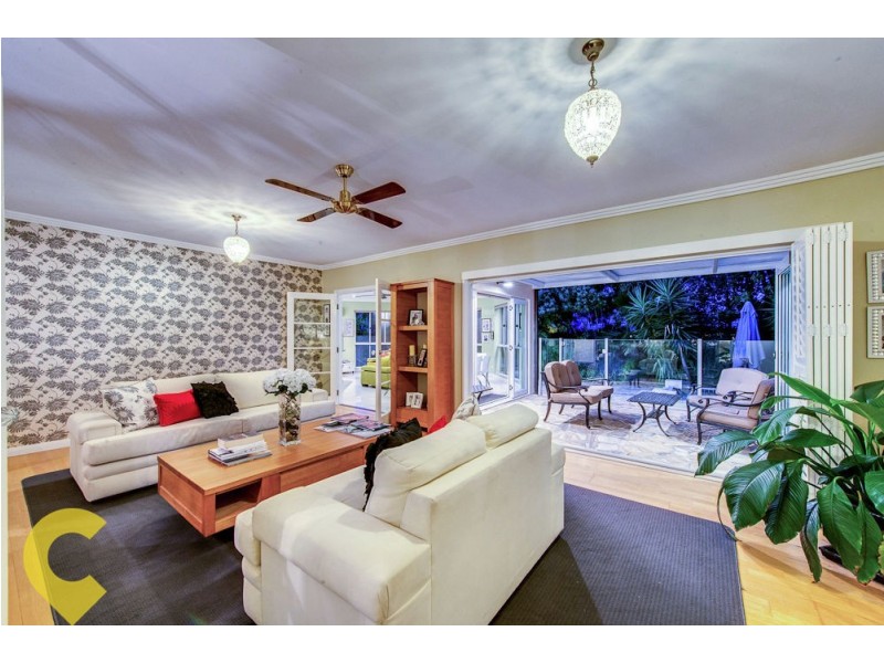 12 Woodswallow Place, Bellbowrie QLD 4070