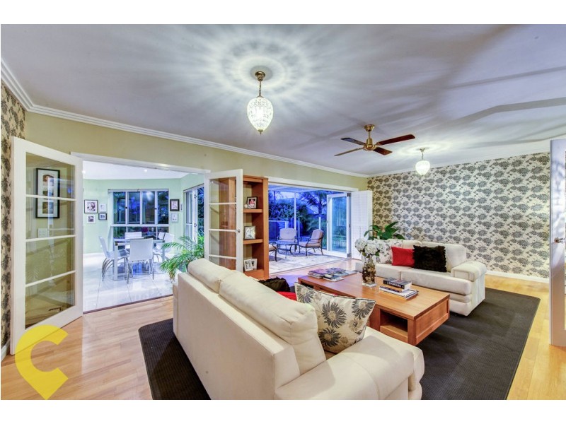 12 Woodswallow Place, Bellbowrie QLD 4070