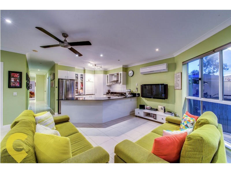 12 Woodswallow Place, Bellbowrie QLD 4070