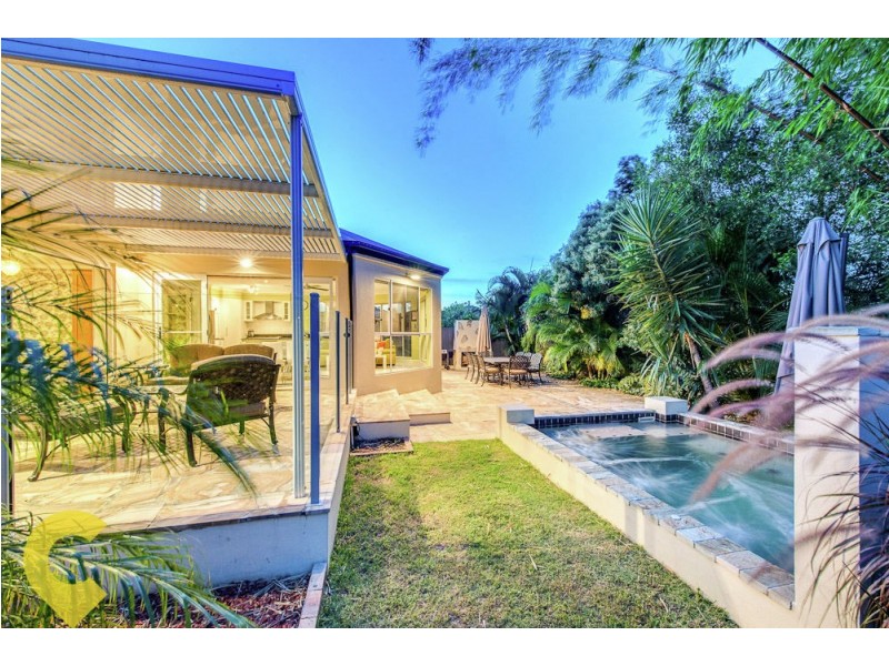 12 Woodswallow Place, Bellbowrie QLD 4070