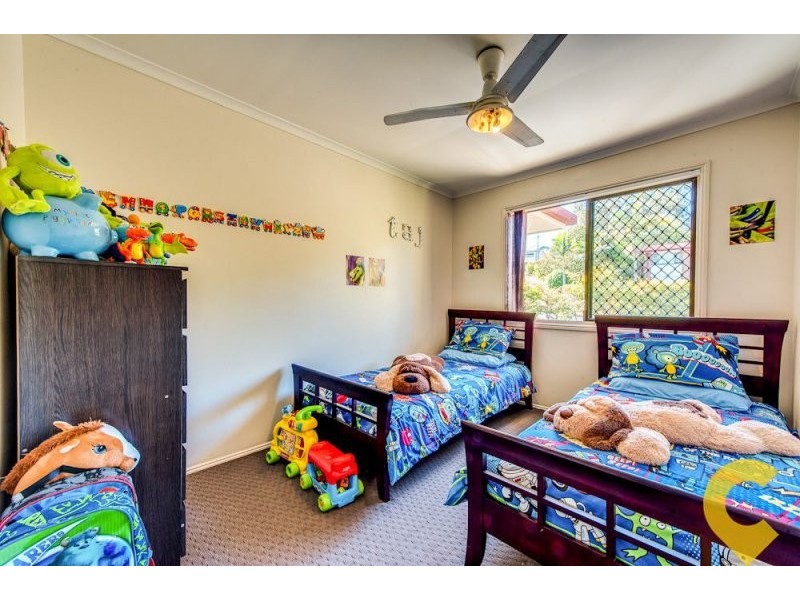 27 Karen Street, Camira QLD 4300