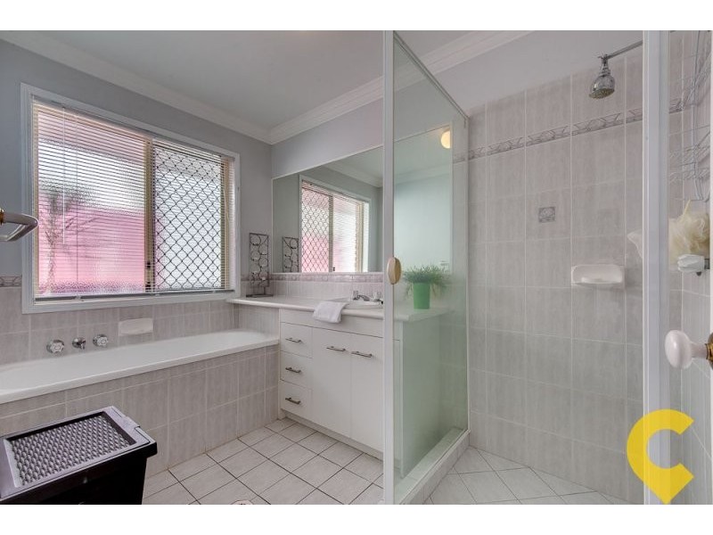 5 Maidenhair Court, Forest Lake QLD 4078