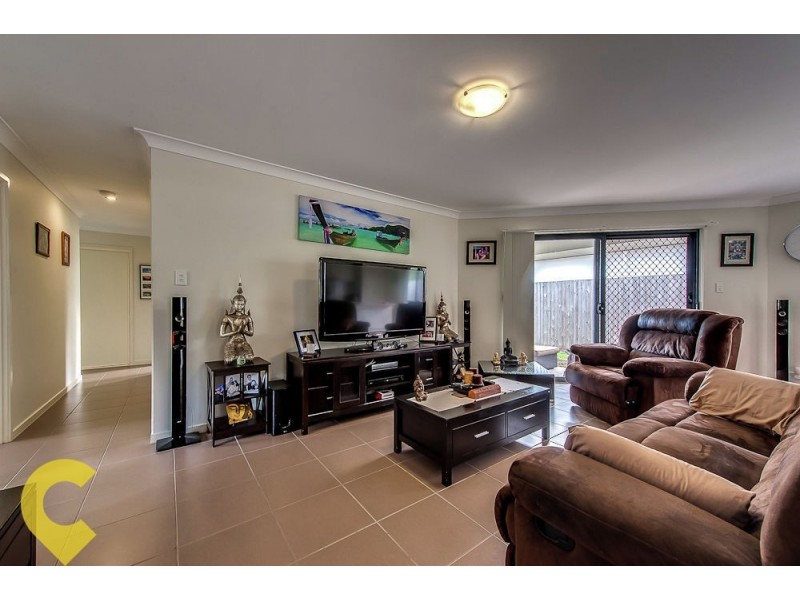 28 Fred Pham Crescent, Doolandella QLD 4077