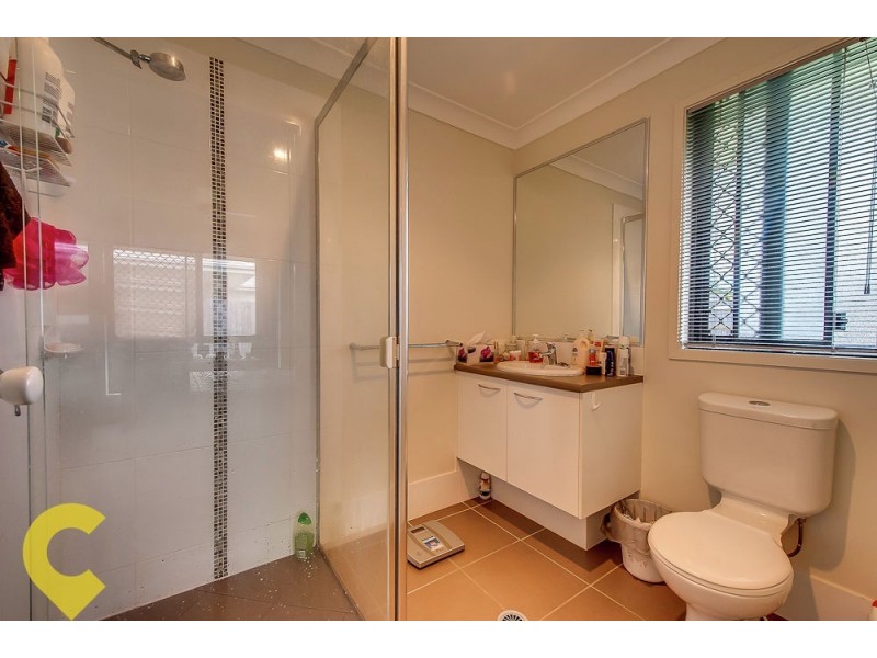 28 Fred Pham Crescent, Doolandella QLD 4077
