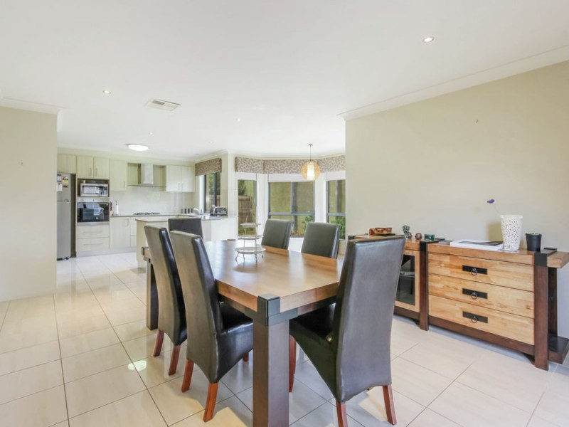 61 Juniper Street, Heathwood QLD 4110