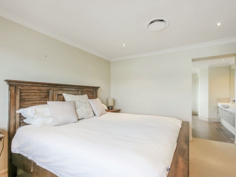 61 Juniper Street, Heathwood QLD 4110