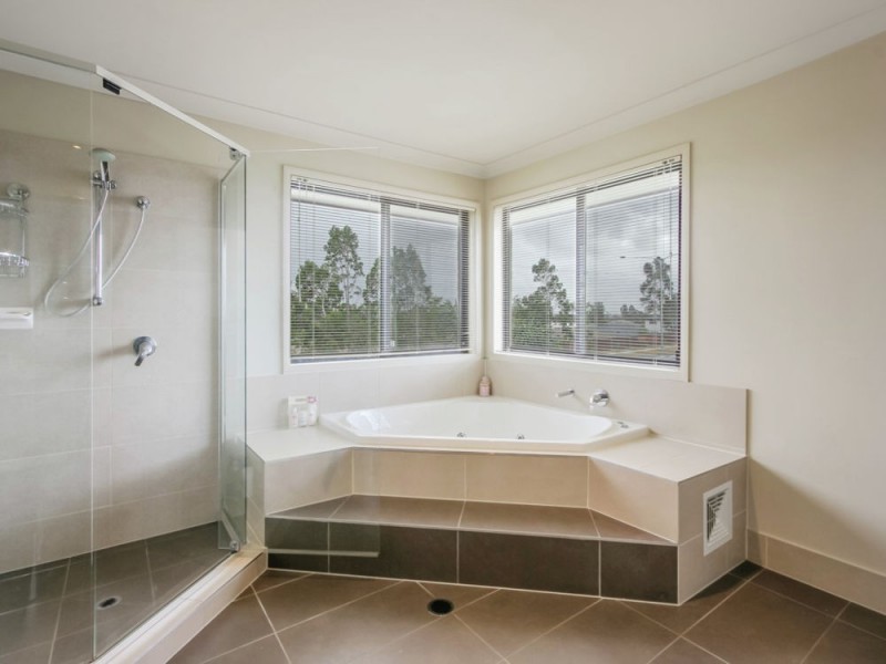 61 Juniper Street, Heathwood QLD 4110