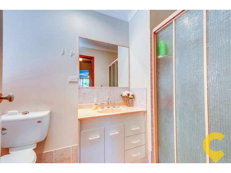 4 Minker Place, Forest Lake QLD 4078