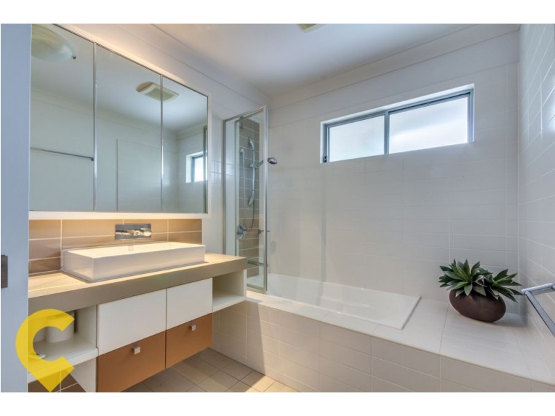 16 Ellerston Ave, Brookwater QLD 4300