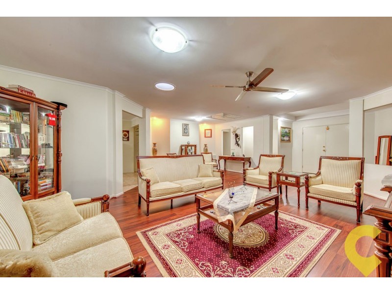 11 Chiswick Place, Forest Lake QLD 4078