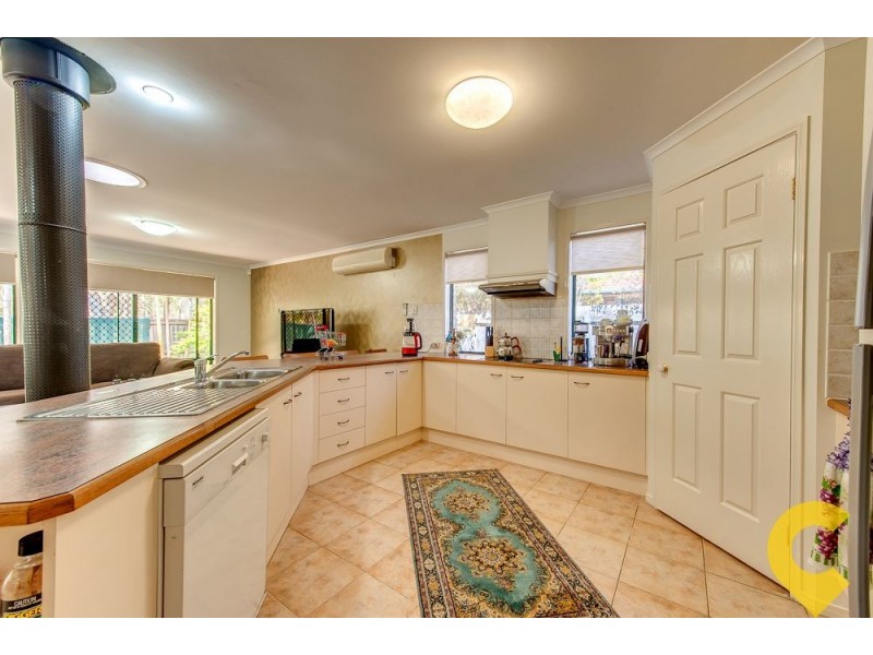 11 Chiswick Place, Forest Lake QLD 4078