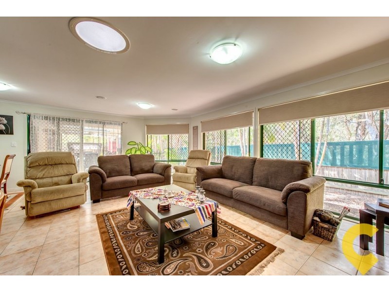 11 Chiswick Place, Forest Lake QLD 4078