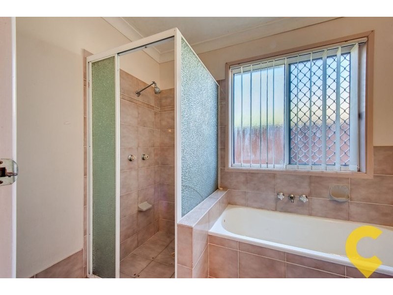 33 Barrier Place, Forest Lake QLD 4078