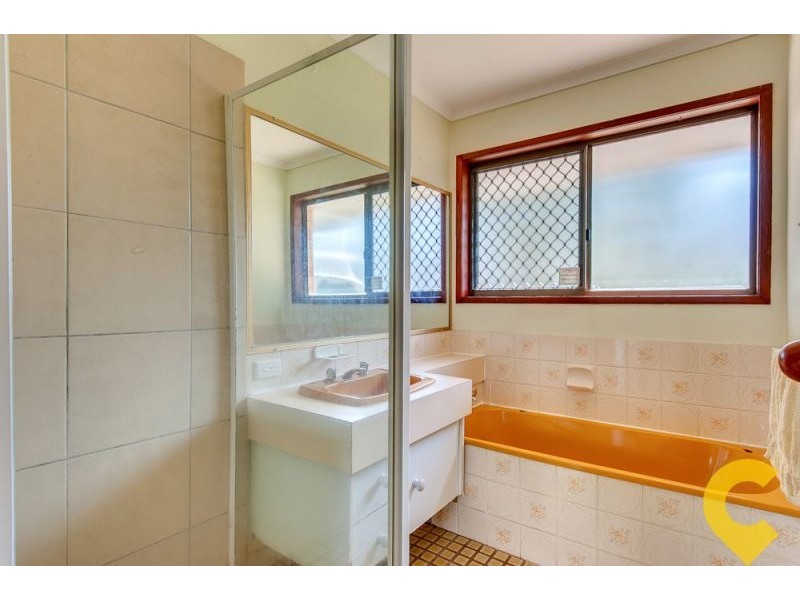 6 Robin Street, Camira QLD 4300