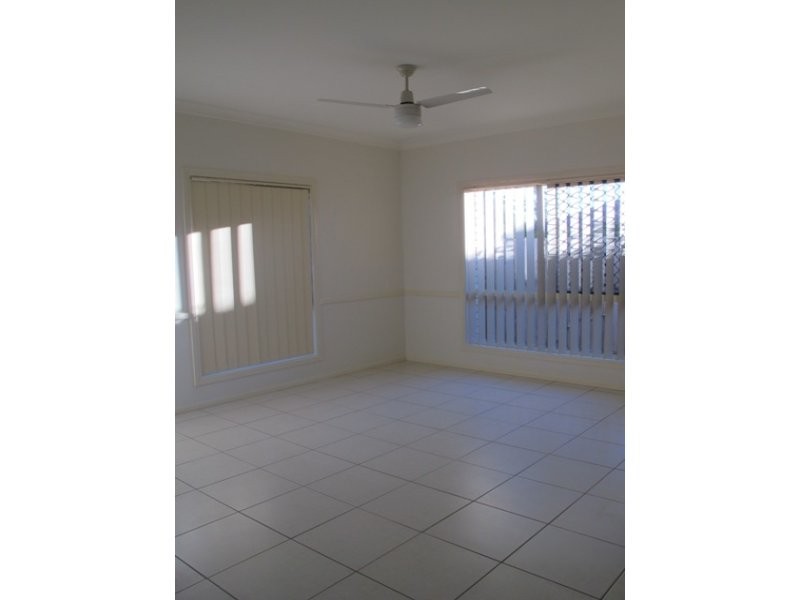 36 Gippsland Cct, Forest Lake QLD 4078