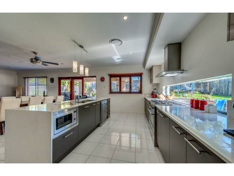 45 Laurel Street, Heathwood QLD 4110