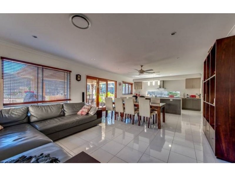 45 Laurel Street, Heathwood QLD 4110