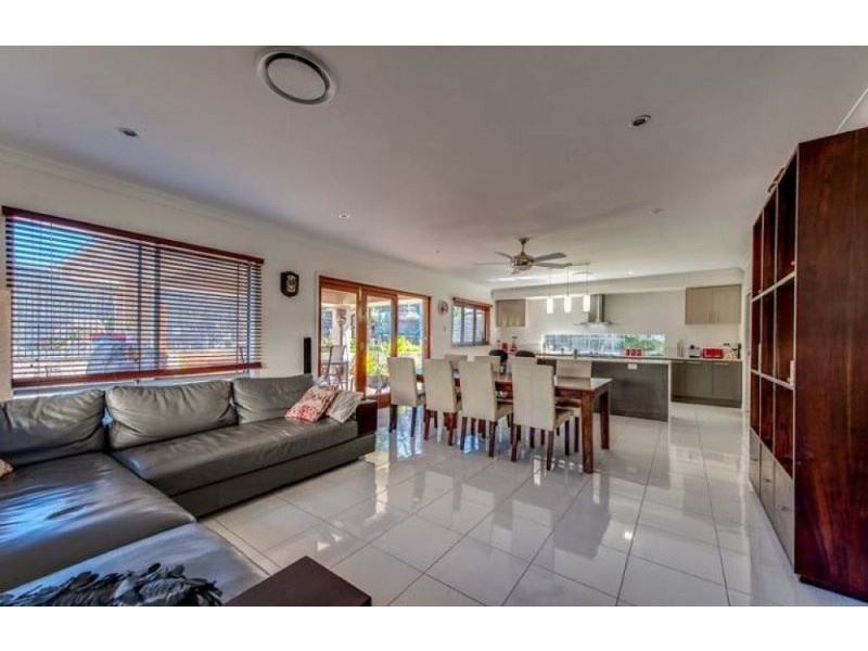 45 Laurel Street, Heathwood QLD 4110