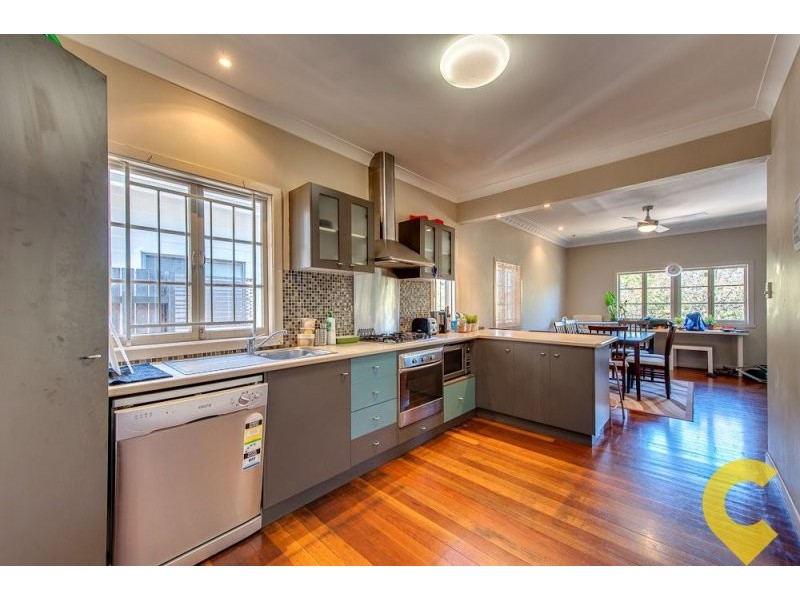 10 Newcross Street, Indooroopilly QLD 4068
