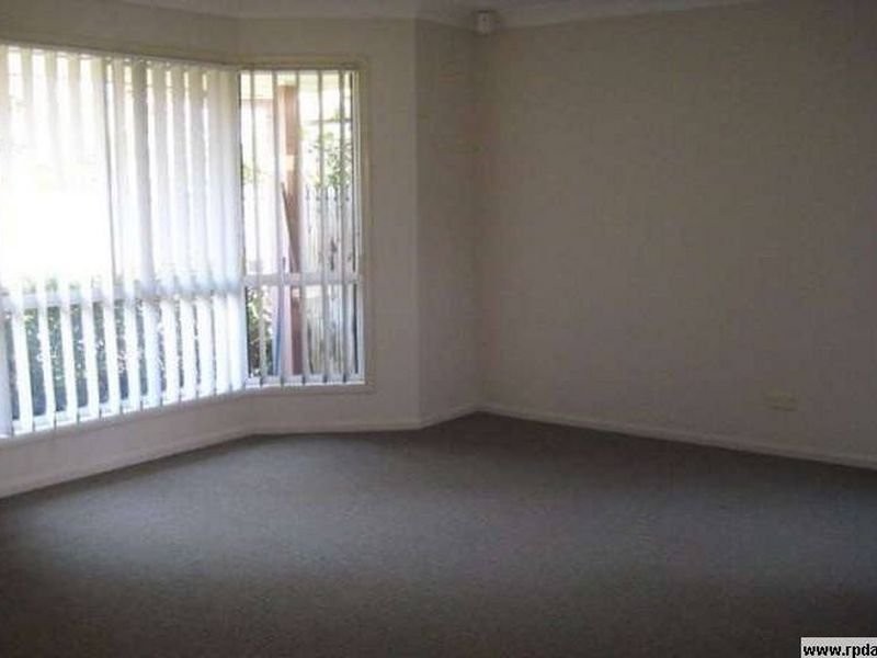 24 Heath Street, Forest Lake QLD 4078