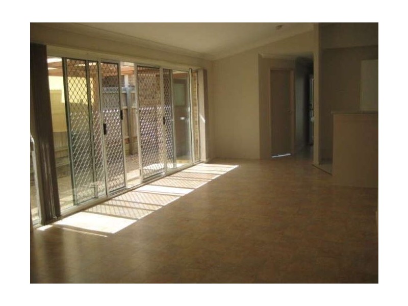 24 Heath Street, Forest Lake QLD 4078