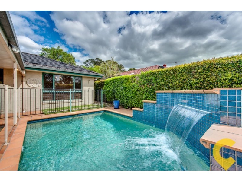 7 Lakeside Crescent, Forest Lake QLD 4078