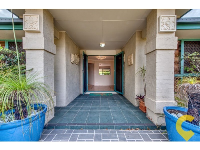 7 Lakeside Crescent, Forest Lake QLD 4078