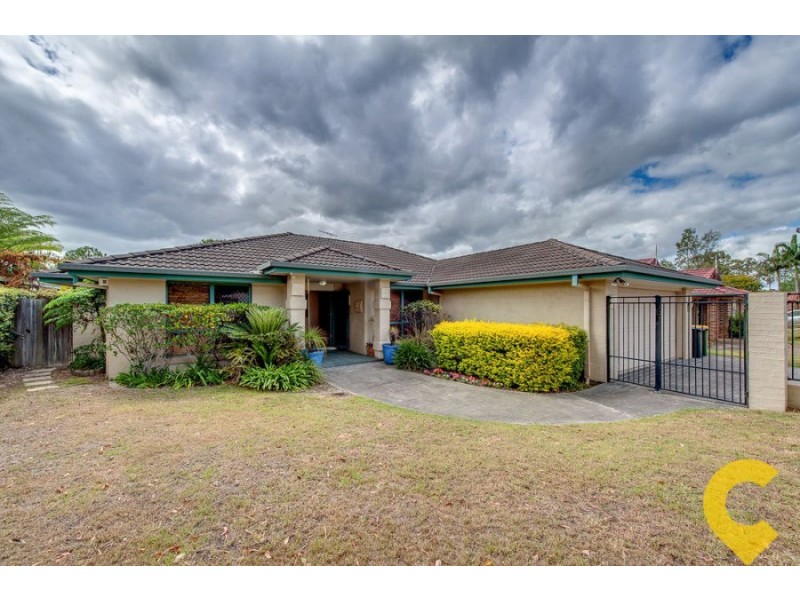 7 Lakeside Crescent, Forest Lake QLD 4078