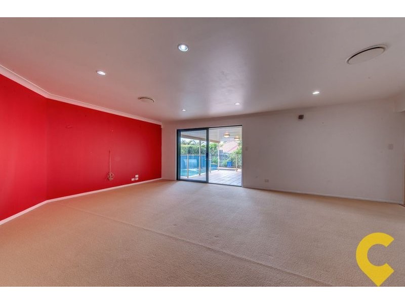 7 Lakeside Crescent, Forest Lake QLD 4078