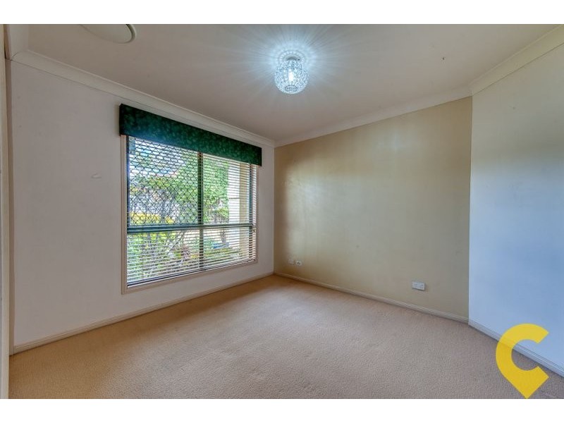 7 Lakeside Crescent, Forest Lake QLD 4078