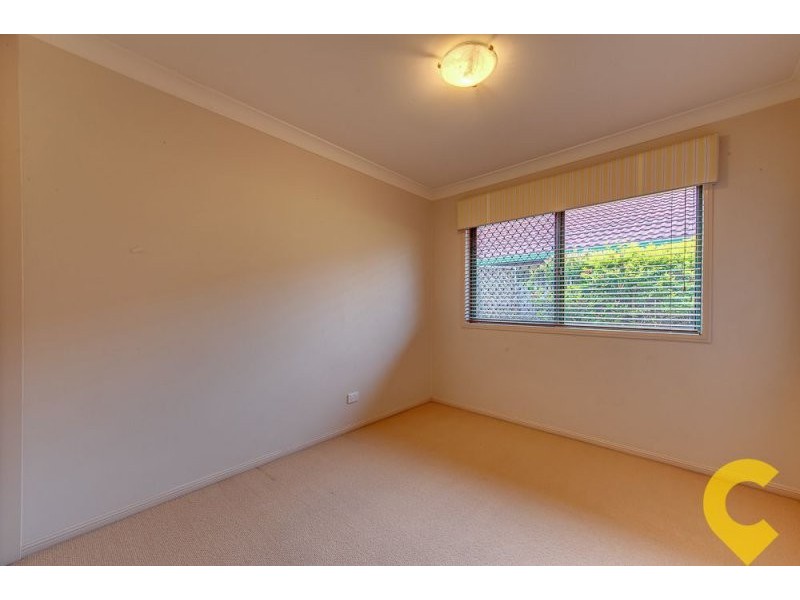 7 Lakeside Crescent, Forest Lake QLD 4078