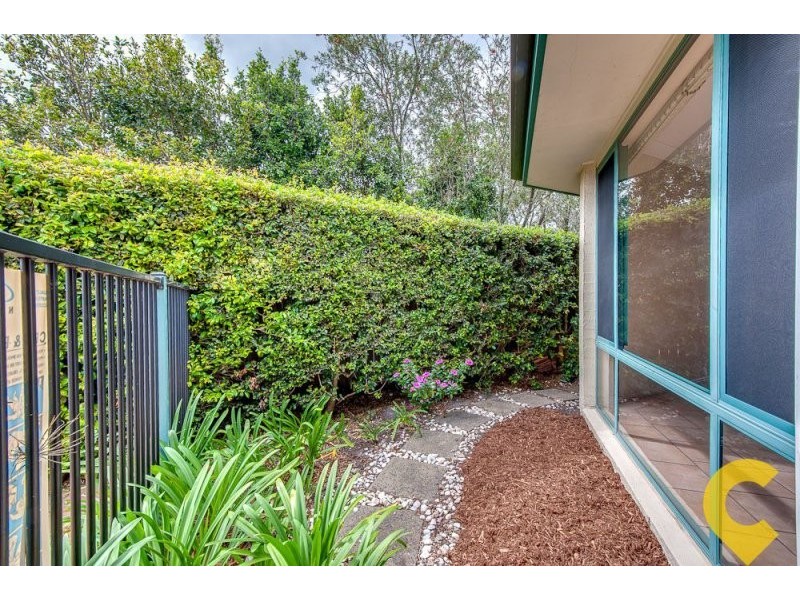 7 Lakeside Crescent, Forest Lake QLD 4078