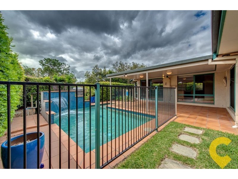 7 Lakeside Crescent, Forest Lake QLD 4078