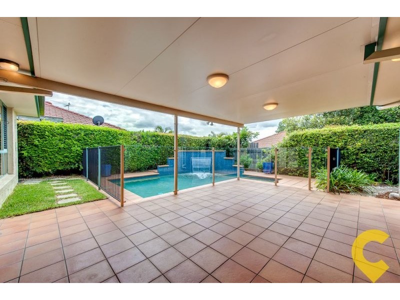 7 Lakeside Crescent, Forest Lake QLD 4078