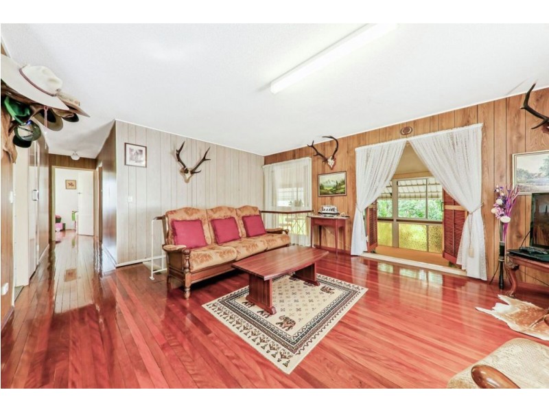 262 Middle Road, Boronia Heights QLD 4124