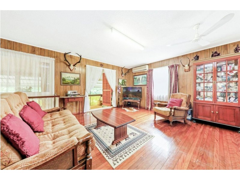 262 Middle Road, Boronia Heights QLD 4124