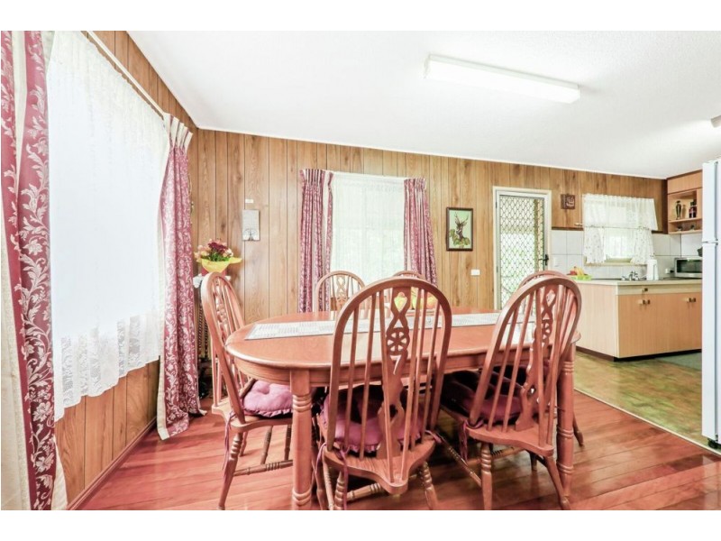 262 Middle Road, Boronia Heights QLD 4124