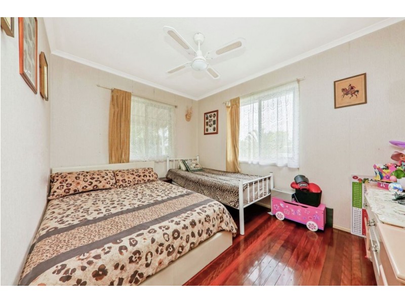 262 Middle Road, Boronia Heights QLD 4124