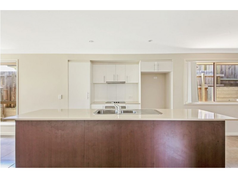 14 Francisca Drive, Augustine Heights QLD 4300